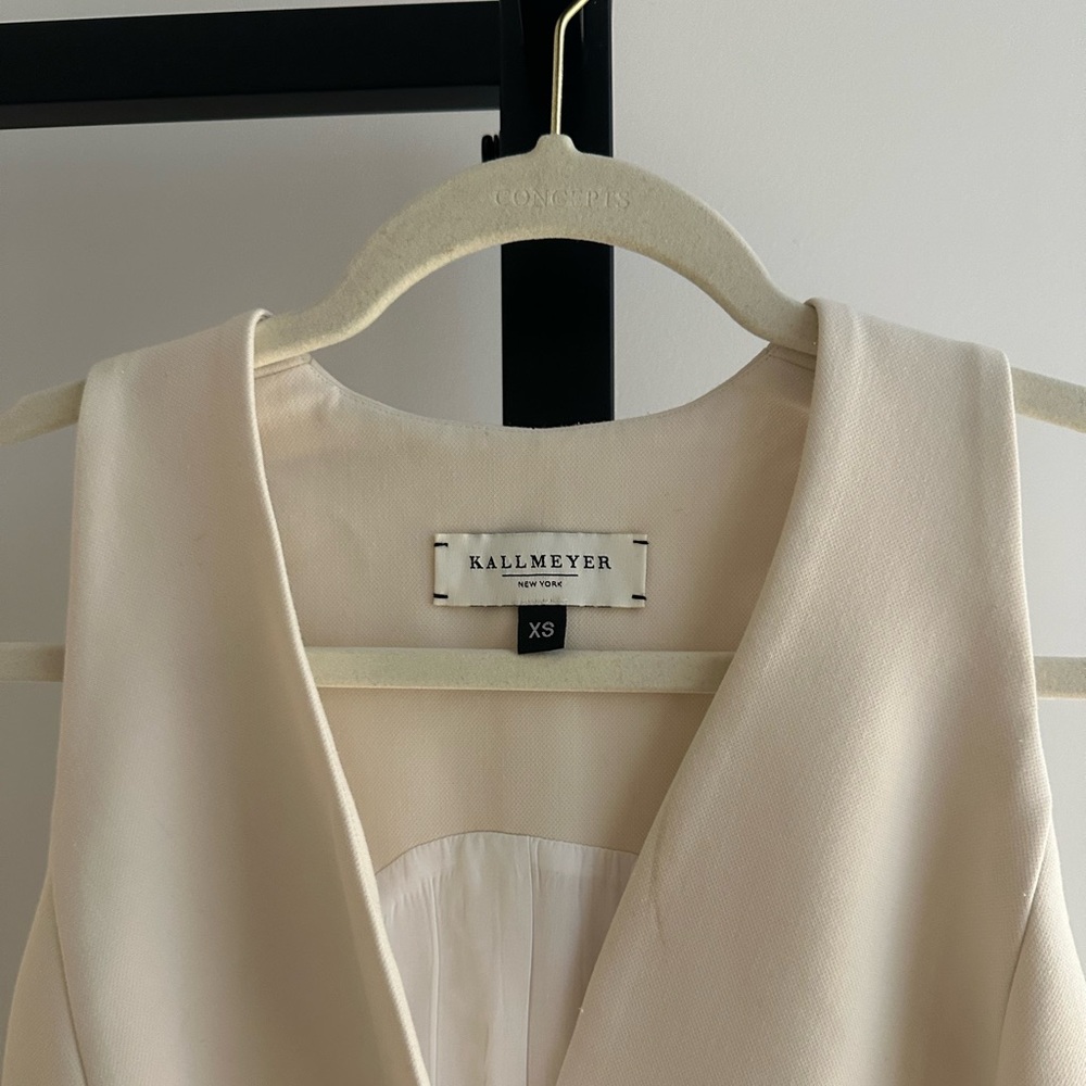 Kallmeyer Cream Sleeveless Top